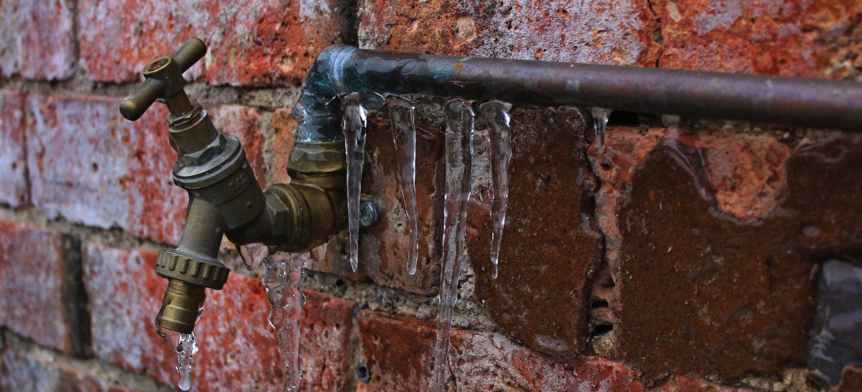 4 tips to keep your water pipes from freezing
